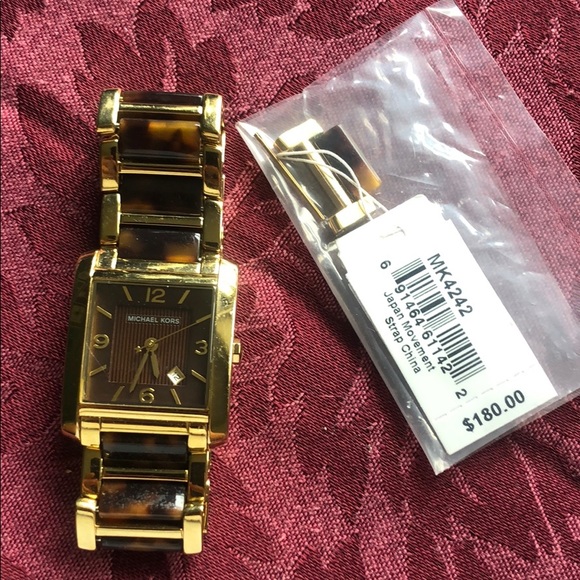 Michael Kors Watch - Picture 2 of 7